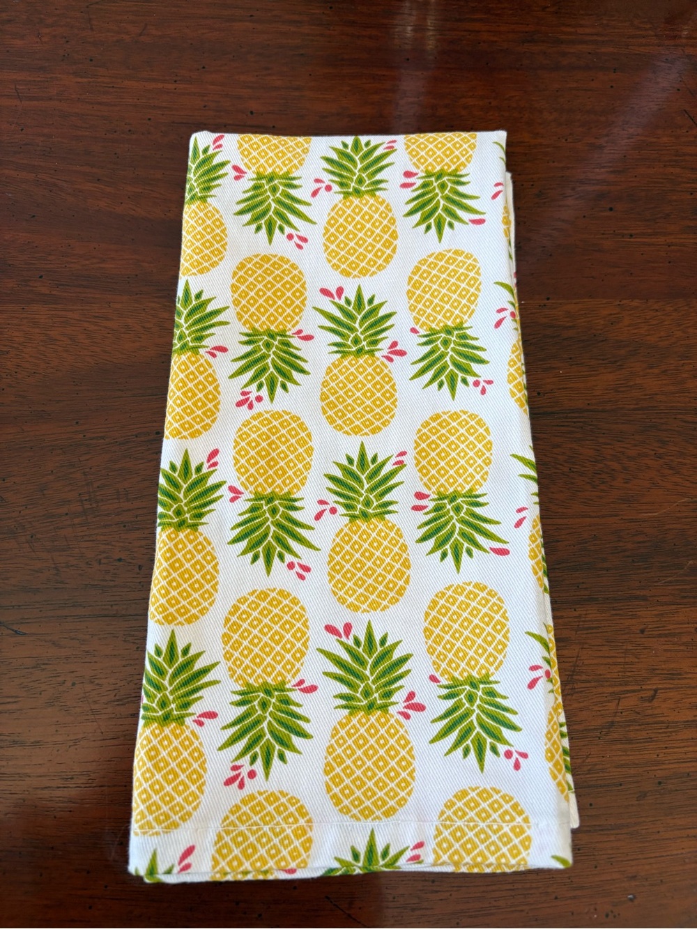 8 NEW w/OUT TAGS PINEAPPLE COTTON NAPKINS
